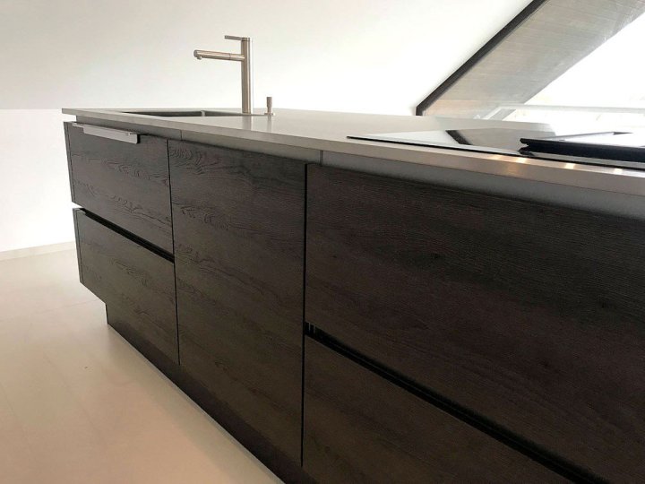 22-november-tolle-kueche-betonoptik-absetzungen-gladstone-oak-nb-8b