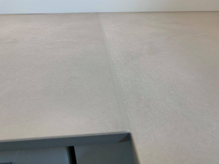 19-03-2019-design-kueche-in-weiss-hochglanz-12