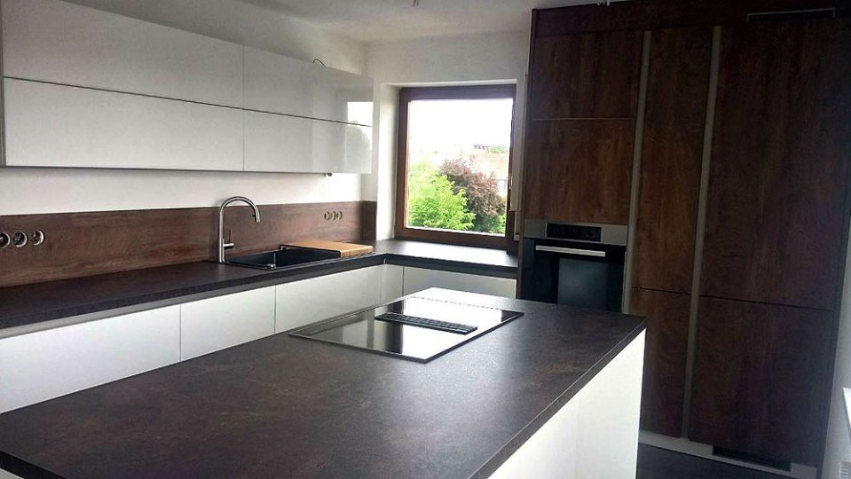 09-moderne-kueche-in-lack-weiss-hochglanz-3